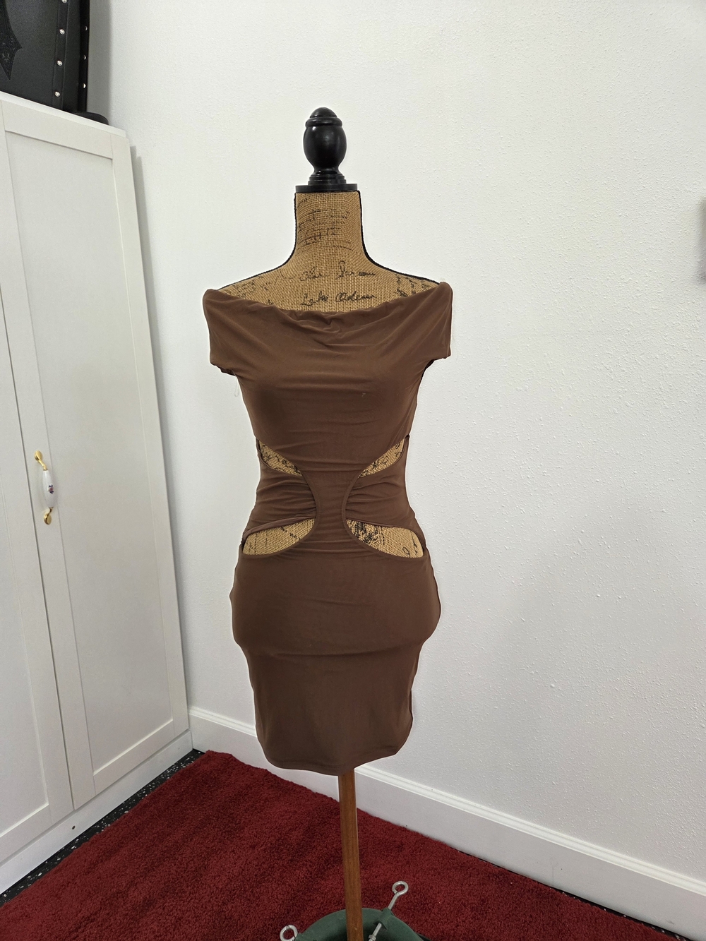 Off-Shoulder Brown Cutout Bodycon Dress